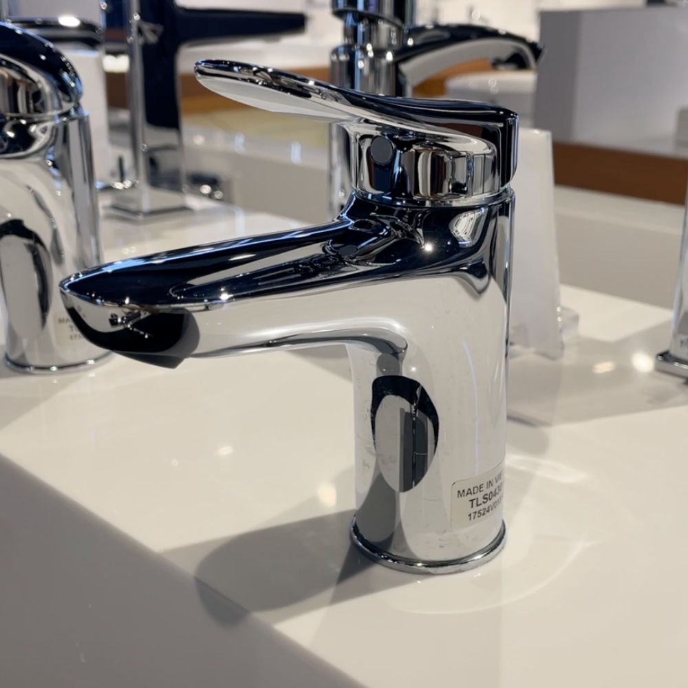 Vòi rửa mặt lavabo TOTO TLS04301V