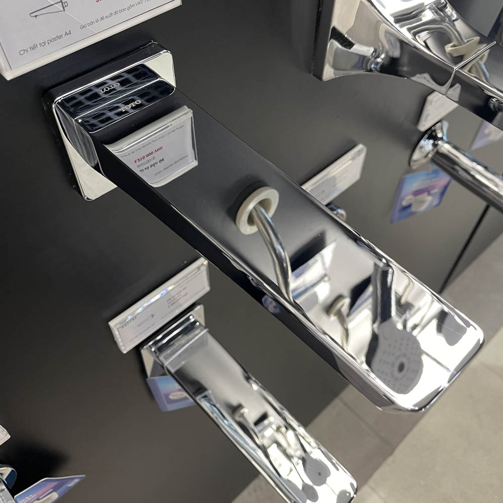 Vòi xả bồn TOTO TBG07001B âm tường