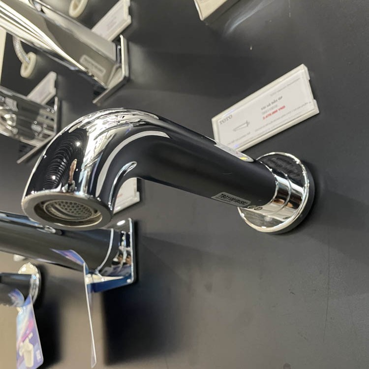 Vòi xả bồn TOTO TBG11001B âm tường