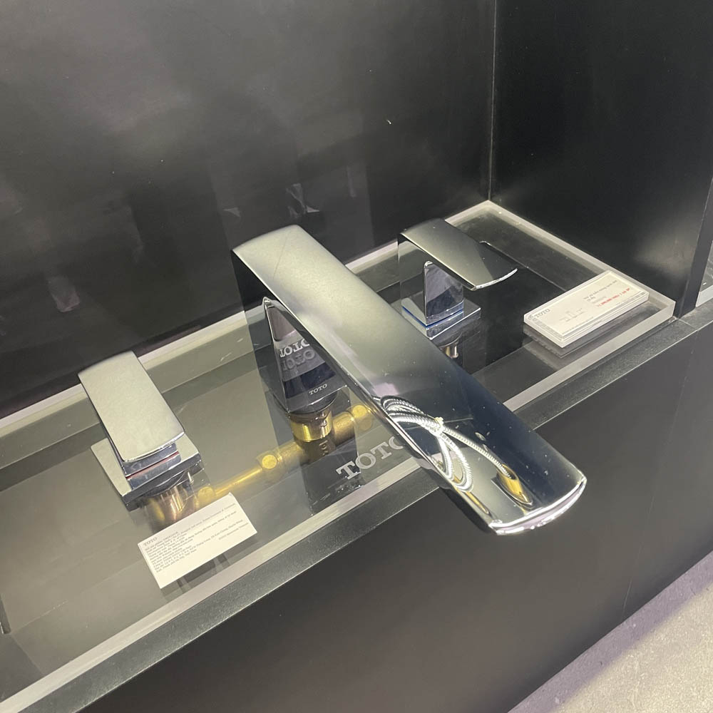 Vòi xả bồn tắm TOTO TBG02201BA (TBG02201B) 3 lỗ