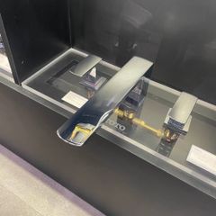 Vòi xả bồn tắm TOTO TBG02201BA (TBG02201B) 3 lỗ