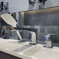 Vòi xả bồn tắm TOTO TBG07305AA 3 lỗ (TBG07305A)