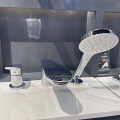 Vòi sen xả bồn tắm TOTO TBG01305B 3 lỗ