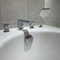 Vòi sen xả bồn tắm TOTO TBG02202BB 4 lỗ (TBG02202B)