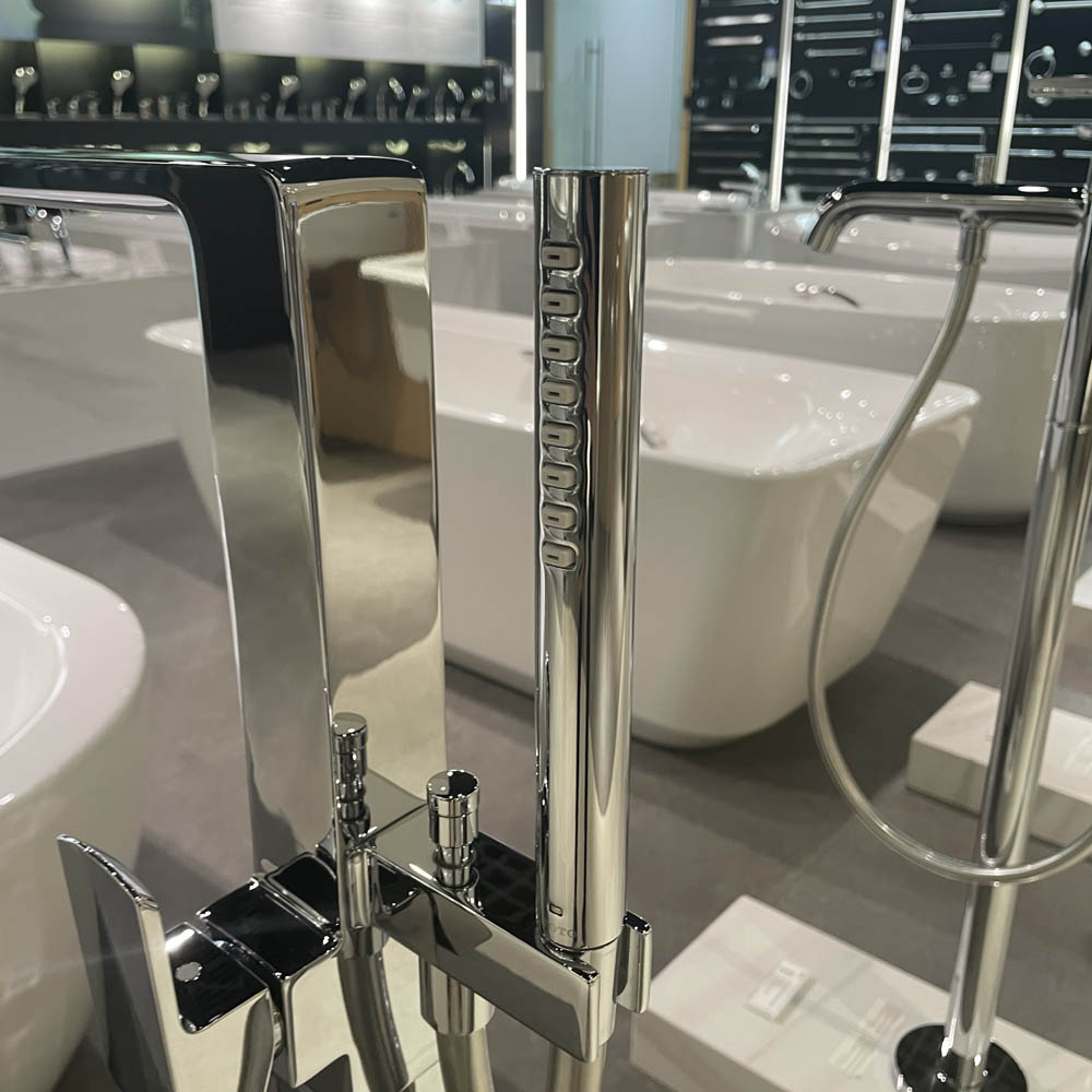 Vòi sen xả bồn tắm TOTO TBG02306B/TBN01105B