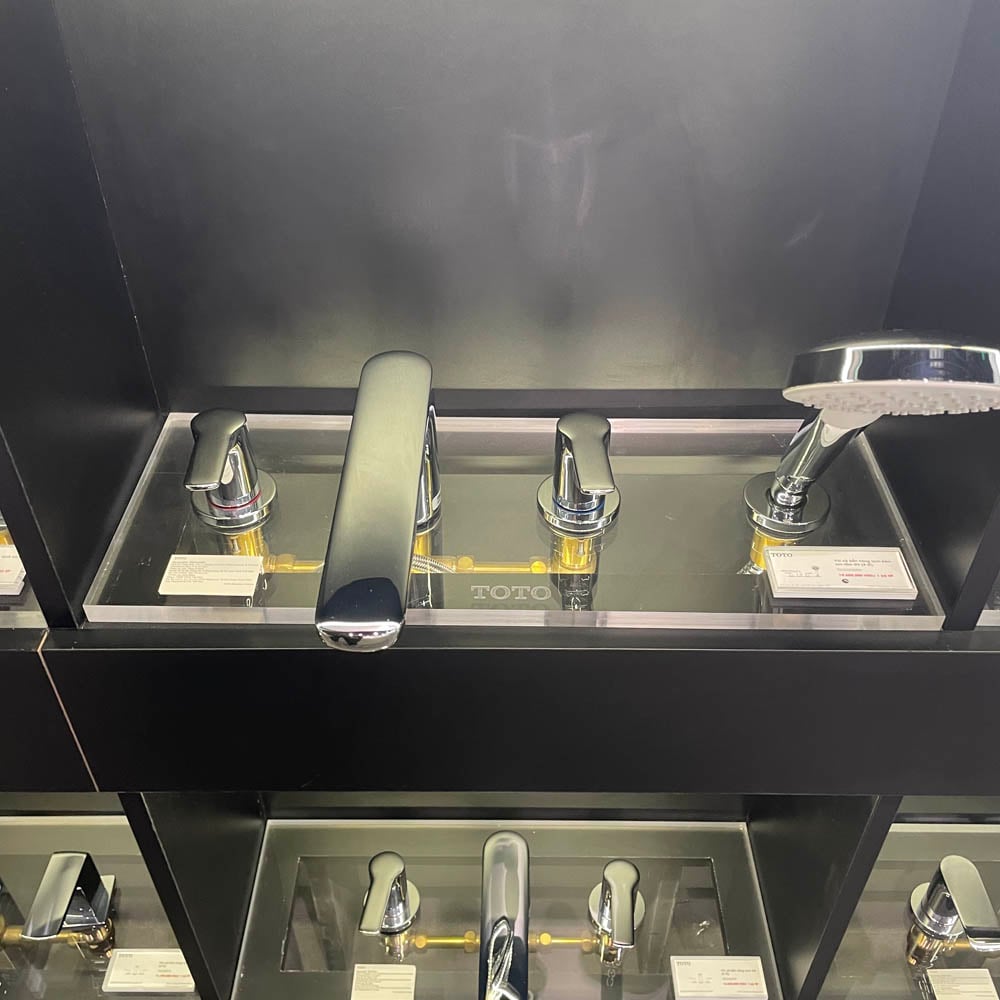 Vòi sen xả bồn tắm TOTO TBG03202BA 4 lỗ (TBG03202B)