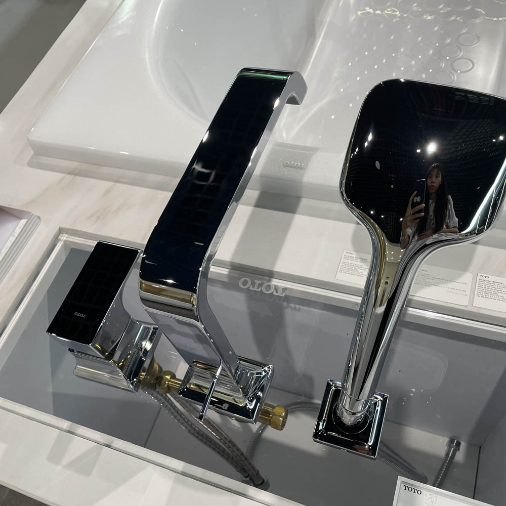 Vòi sen xả bồn tắm TOTO TBG08305AA (TBG08305A) 3 lỗ