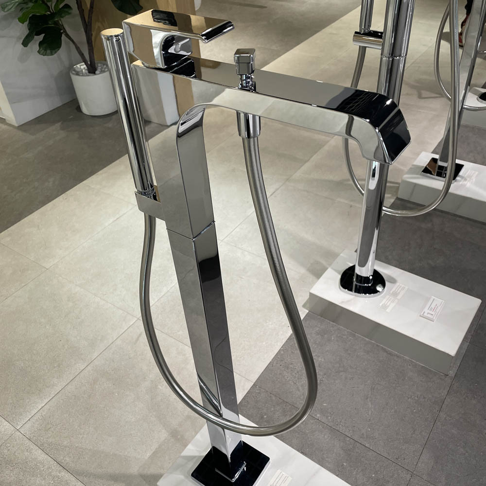 Vòi sen xả bồn tắm TOTO TBG08306A/TBN01105B