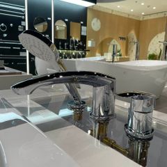 Vòi sen xả bồn tắm TOTO TBG09305AA 3 lỗ (TBG09305A)