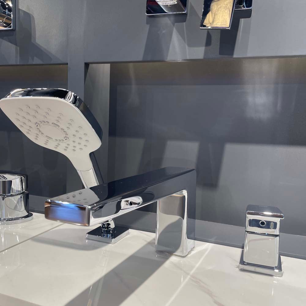 Vòi sen xả bồn tắm TOTO TBG10305AA 3 lỗ (mã cũ TBG10305A)