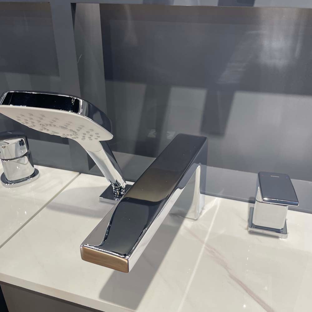 Vòi sen xả bồn tắm TOTO TBG10305AA 3 lỗ (mã cũ TBG10305A)