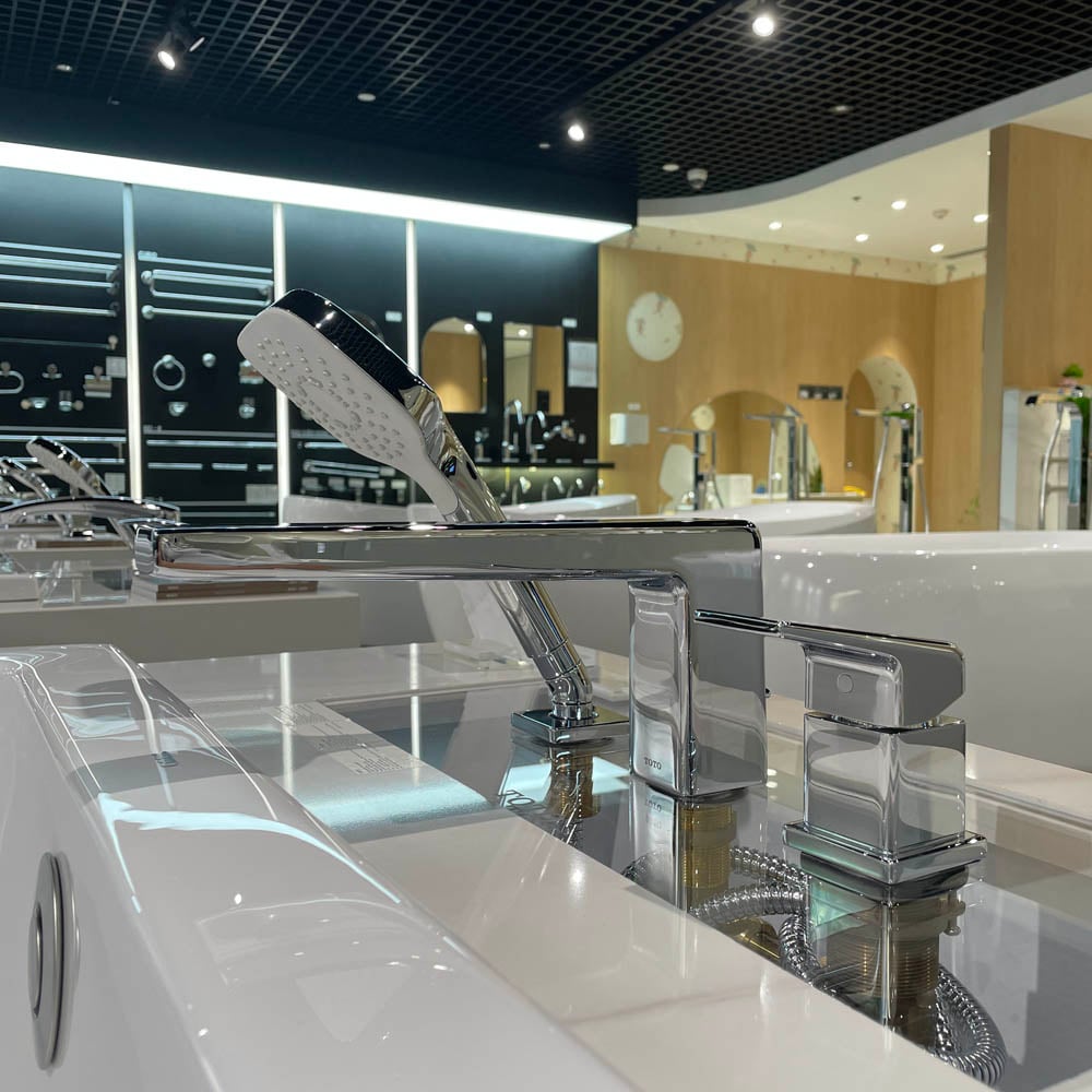 Vòi sen xả bồn tắm TOTO TBG10305AA 3 lỗ (mã cũ TBG10305A)