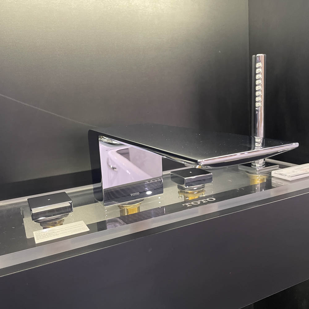 Vòi sen xả bồn tắm TOTO TBP02202A 4 lỗ