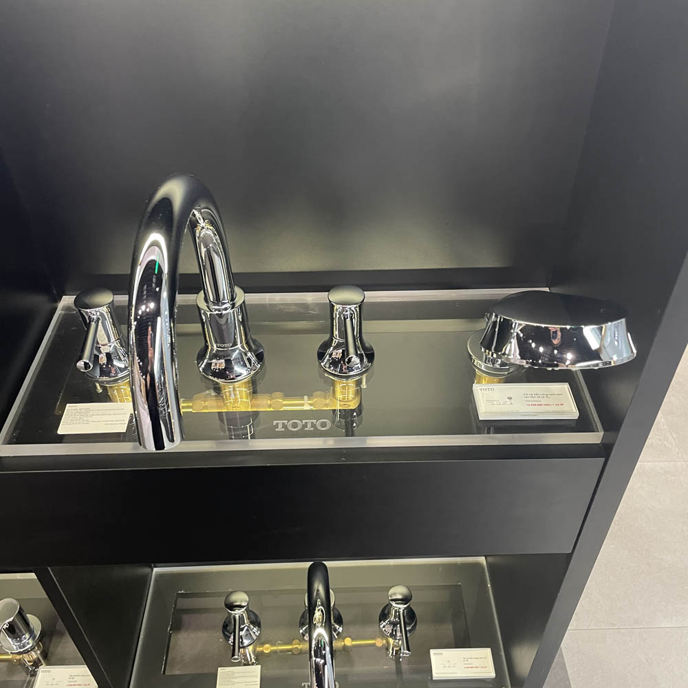 Vòi sen xả bồn tắm TOTO TBS02202BA (TBS02202B) 4 Lỗ