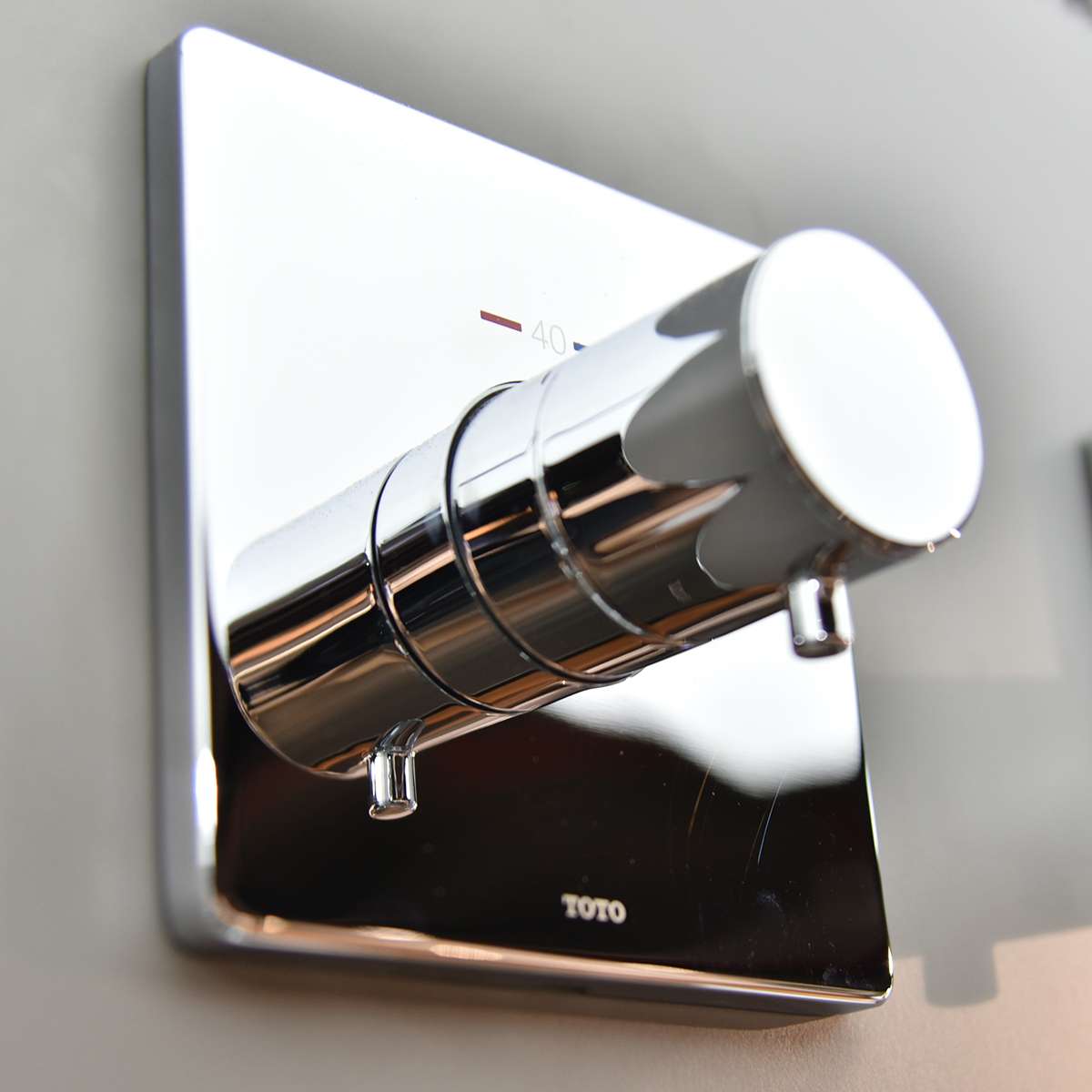 Van điều chỉnh nhiệt độ TOTO TBV02402B/TBN01001B