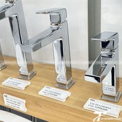 Vòi rửa mặt lavabo TOTO TLG10303V