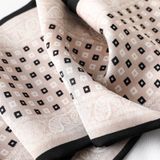  Quà tặng 20/10 cho sếp nữ, vợ, cô giáo, giáo viên nữ, mẹ và bạn gái, người yêu nữ quà tặng khăn quàng choàng cổ lụa cao cấp cho nữ văn phòng công sở đẹp họa tiết ruy băng màu be AGANA - K1008 