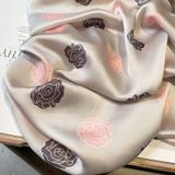  Quà tặng 20/11 cho sếp nữ, vợ, cô giáo, giáo viên nữ, mẹ và bạn gái, người yêu nữ quà tặng Khăn quàngchoàng cổ lụa cao cấp cho nữ văn phòng sở đẹp màu tím nhạt hoa hồng AGANA - KS173 