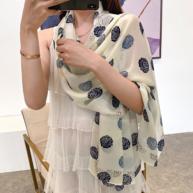  Quà tặng 20/11 cho sếp nữ, vợ, cô giáo, giáo viên nữ, mẹ và bạn gái, người yêu nữ quà tặng Khăn quàngchoàng cổ lụa cao cấp cho nữ văn phòng sở đẹp màu trắng AGANA - KS174 