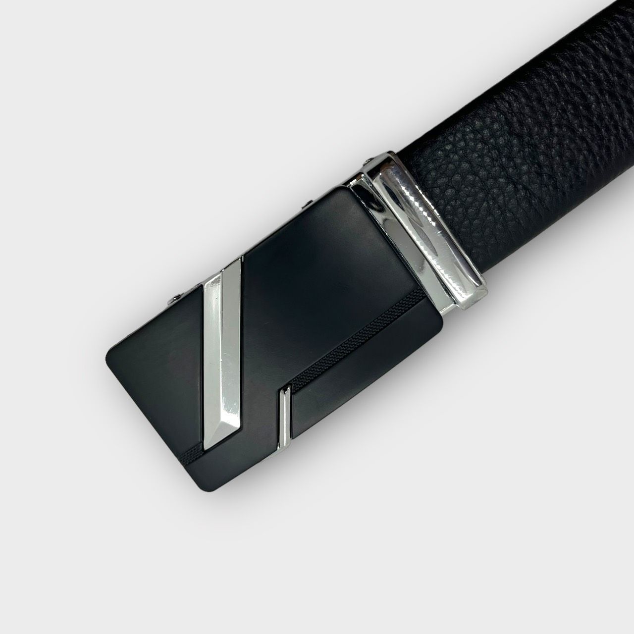  Quà tặng 20/10 cho đối tác nam, sếp nam, đồng nghiệp nam, người yêu nam ,bạn bè, anh trai hoặc người thân quà tặng Thắt lưng nam da bò thật khóa tự động hợp kim chống rỉ AGANA dây nịt nam cao cấp khóa lỗ kim da bò bền bỉ thời trang - Màu Đen - DNN016 