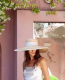  Quà tặng 20/11 cho sếp nữ, vợ, cô giáo, giáo viên nữ, mẹ và bạn gái, người yêu nữ quà tặng Mũ nón cói đi biển rộng vành tròn đẹp cho nữ sợi tự nhiên cao cấp dây trắng - NC523 