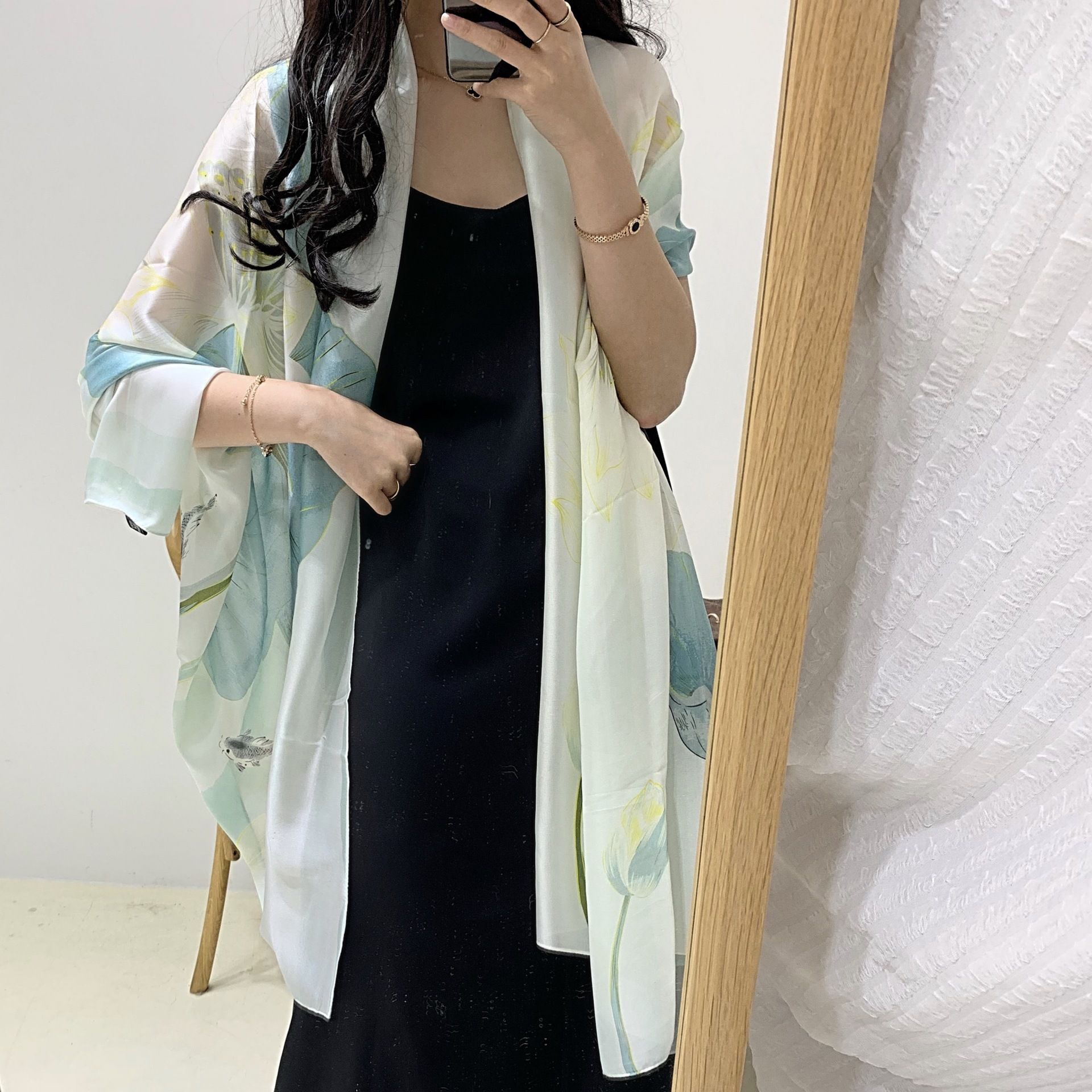  Khăn quàng choàng cổ lụa cao cấp cho nữ văn phòng sở đẹp màu xanh phối hoa sen AGANA - KS180 