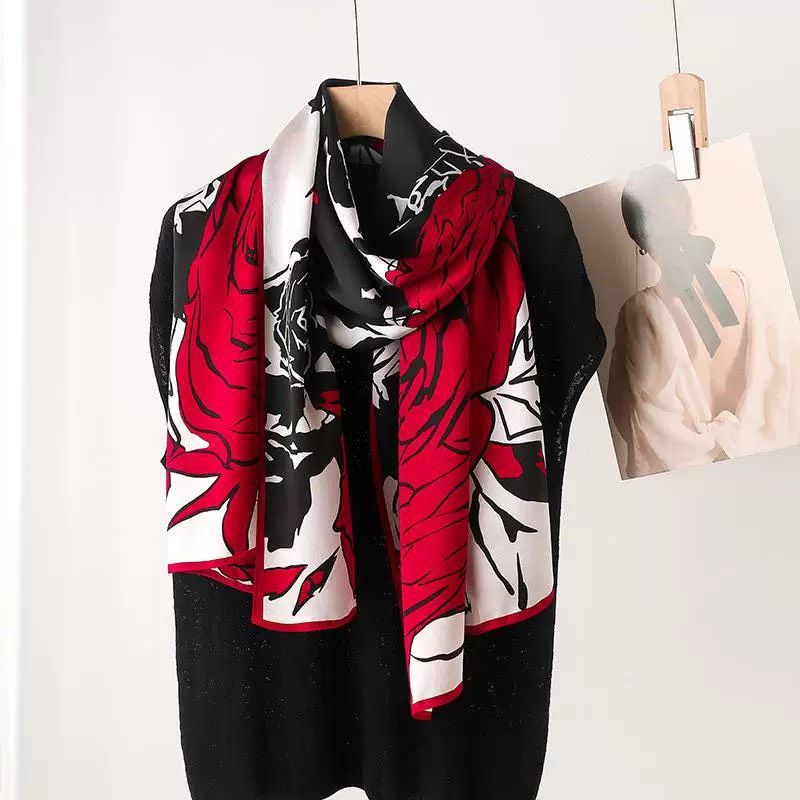  Quà tặng 20/10 cho sếp nữ, vợ, cô giáo, giáo viên nữ, mẹ và bạn gái, người yêu nữ quà tặng Khăn quàngchoàng cổ lụa cao cấp cho nữ văn phòng sở đẹp màu đỏ hoa hồng AGANA - KS184 