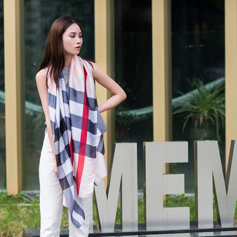  Quà tặng 20/11 cho sếp nữ, vợ, cô giáo, giáo viên nữ, mẹ và bạn gái, người yêu nữ quà tặng Khăn quàngchoàng cổ lụa cao cấp cho nữ văn phòng sở đẹp màu hồng sọc AGANA - KS046 