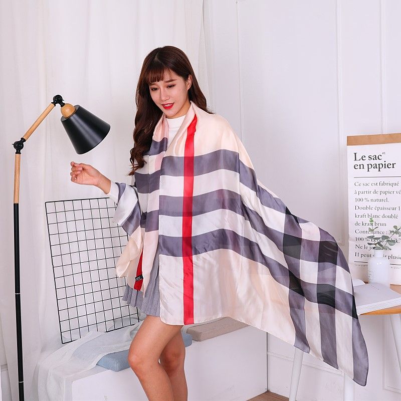  Quà tặng 20/11 cho sếp nữ, vợ, cô giáo, giáo viên nữ, mẹ và bạn gái, người yêu nữ quà tặng Khăn quàngchoàng cổ lụa cao cấp cho nữ văn phòng sở đẹp màu hồng sọc AGANA - KS046 