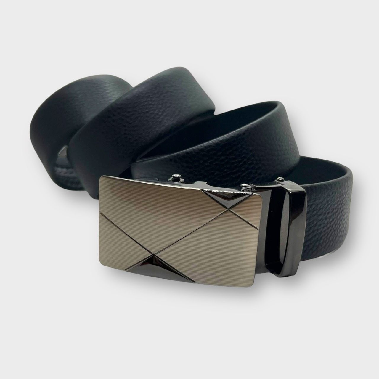  Quà tặng 20/11 cho đối tác nam, sếp nam, đồng nghiệp nam, người yêu nam ,bạn bè, anh trai hoặc người thân quà tặng Thắt lưng nam da bò thật khóa tự động hợp kim chống rỉ AGANA dây nịt nam cao cấp khóa lỗ kim da bò bền bỉ thời trang - Màu Đen - DNN021 