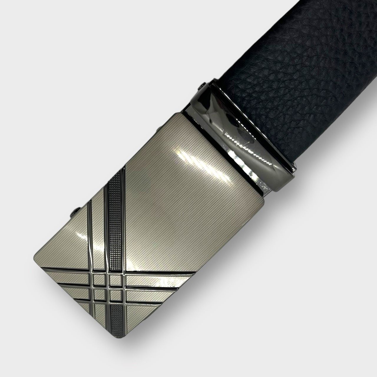  Quà tặng 20/11 cho đối tác nam, sếp nam, đồng nghiệp nam, người yêu nam ,bạn bè, anh trai hoặc người thân quà tặng Thắt lưng nam da bò thật khóa tự động hợp kim chống rỉ AGANA dây nịt nam cao cấp khóa lỗ kim da bò bền bỉ thời trang - Màu Đen - DNN022 