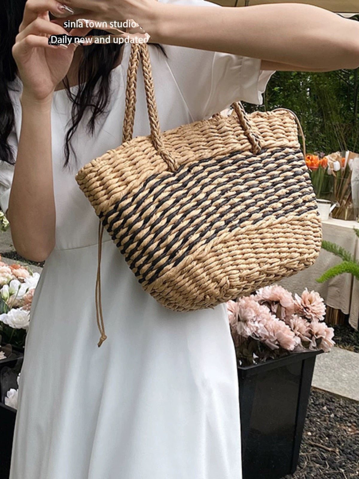  Túi cói đi biển vintage thời trang nữ phong cách cầm tay Hàn Quốc đẹp cổ điển màu nâu đậm - TC109 