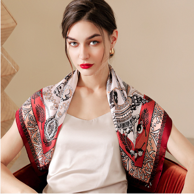  Khăn quàng cổ size vuông 70cm lụa mỏng nhẹ thích hợp cho mùa hè mùa xuân mùa thu chống nắng họa tiết dây xích màu đỏ đô AGANA- KL401 