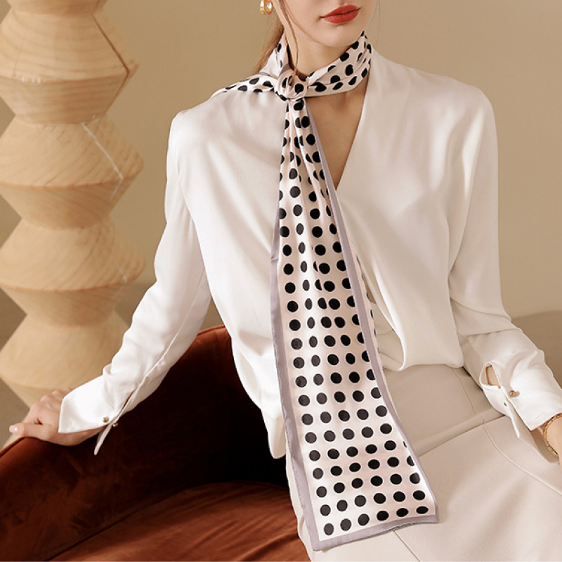  Quà tặng 20/10 cho sếp nữ, vợ, cô giáo, giáo viên nữ, mẹ và bạn gái, người yêu nữ quà tặng khăn quàng choàng cổ lụa cao cấp cho nữ văn phòng công sở đẹp họa tiết chấm bi màu hồng nhạt AGANA - K1006 