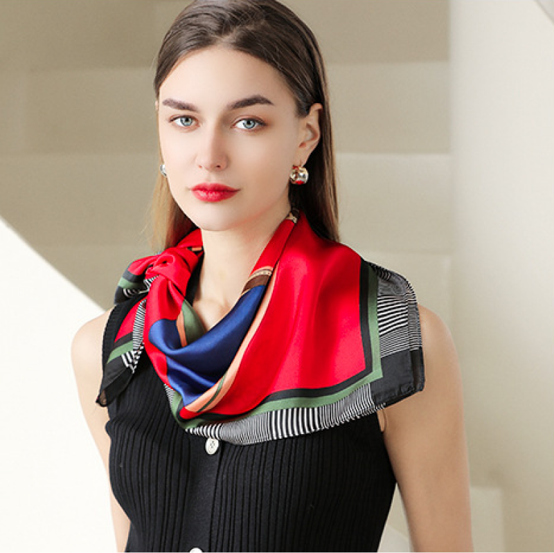  Khăn quàng cổ size vuông 70cm lụa mỏng nhẹ thích hợp cho mùa hè mùa xuân mùa thu chống nắng họa tiết yên ngựa màu đỏ AGANA- KL409 