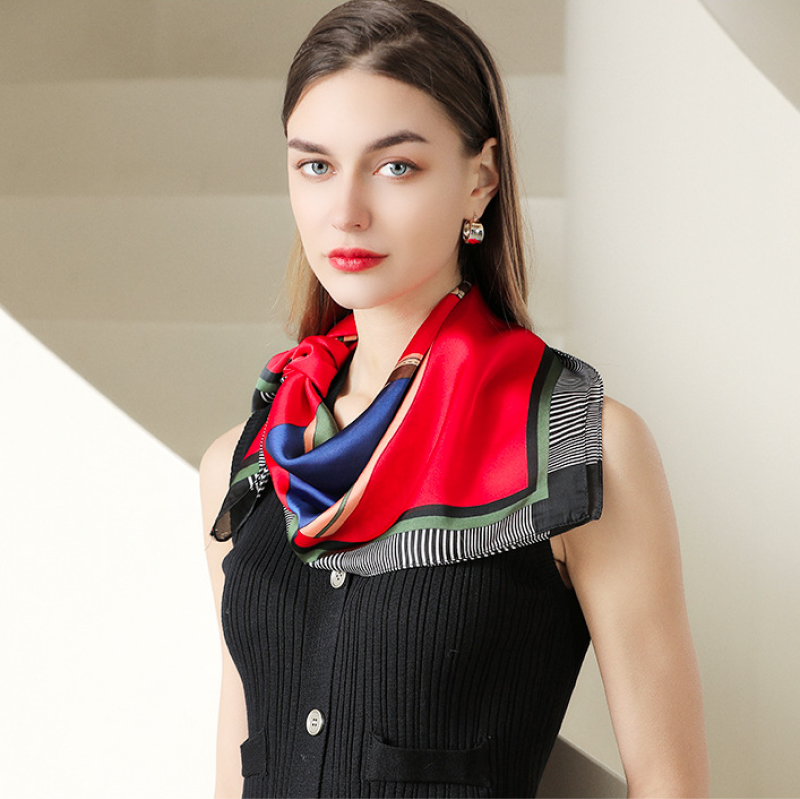  Khăn quàng cổ size vuông 70cm lụa mỏng nhẹ thích hợp cho mùa hè mùa xuân mùa thu chống nắng họa tiết yên ngựa màu đỏ AGANA- KL409 