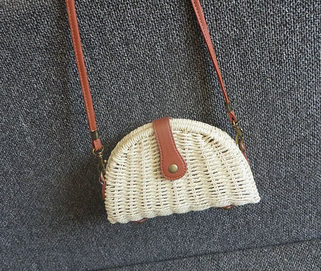  Túi cói đi biển vintage thời trang nữ phong cách đeo chéo vai Hàn Quốc đẹp dây da màu be trơn - TC012 