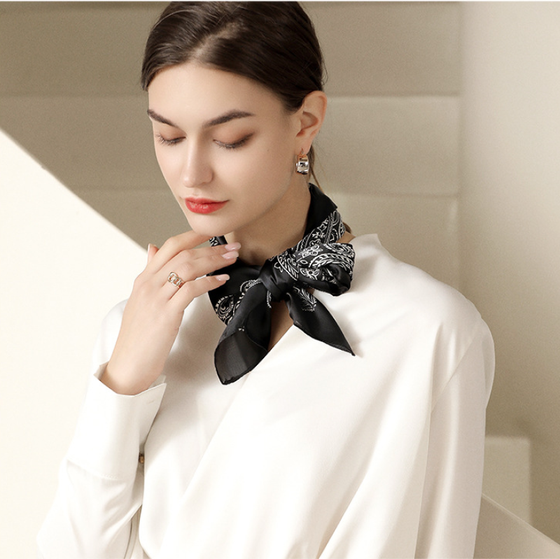  Khăn quàng cổ size vuông 70cm lụa mỏng nhẹ thích hợp cho mùa hè mùa xuân mùa thu chống nắng họa tiết hạt điều màu đen AGANA- KL396 