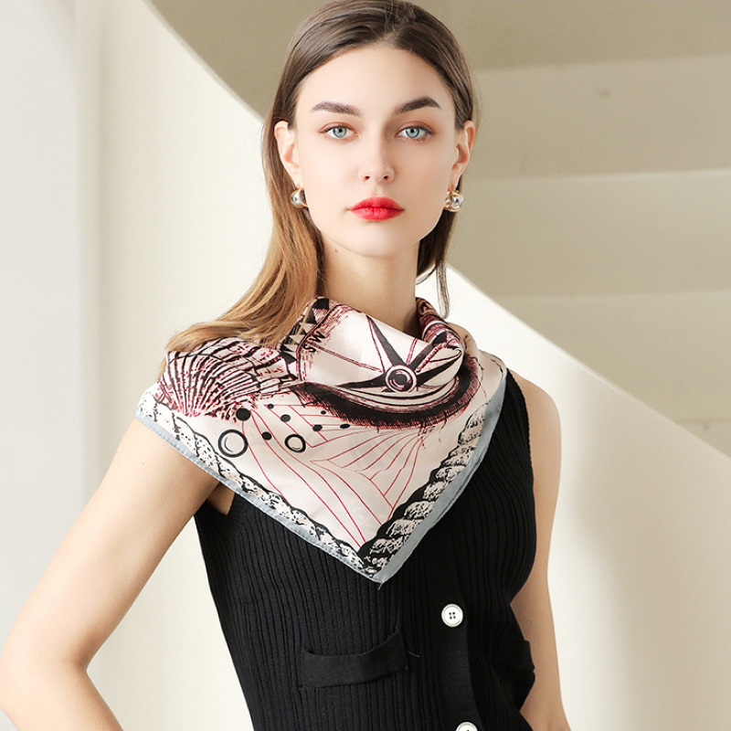  Khăn quàng cổ size vuông 70cm lụa mỏng nhẹ thích hợp cho mùa hè mùa xuân mùa thu chống nắng họa tiết la bàn màu xám AGANA- KL405 