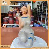 Chậu tượng cô gái mang gùi, chậu tượng trồng cây, chậu trồng cây trang trí sân vườn