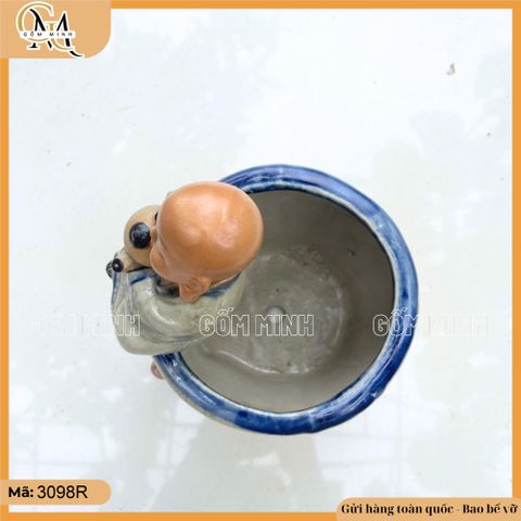 Chậu tượng chú tiểu ngồi rót trà nhỏ, chậu chú tiểu nhỏ họa tiết hoa sen, chậu gốm Bát Tràng