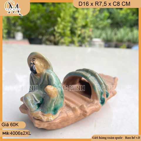 Tiểu cảnh ông lão ngồi câu cá trên thuyền 2 kích thước
