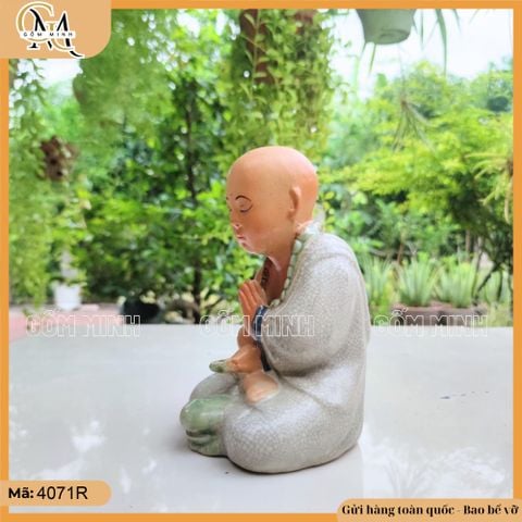 Tượng chú tiểu gõ mõ, tượng tiểu cảnh decor bàn trà, tiểu cảnh bonsai
