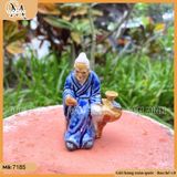 Tiểu cảnh ông đọc sách mini 3 màu (giao màu ngẫu nhiên), tượng đọc sách mini trang trí bonsai