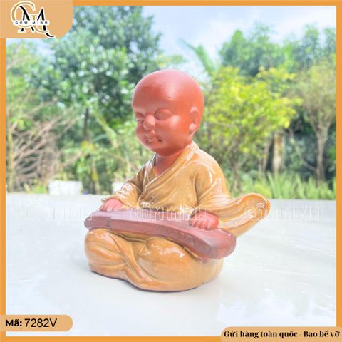 Tượng chú tiểu đánh đàn cao 14cm bằng gốm, tượng đánh đàn nhỏ decor, tạo không gian thanh tịnh, an lạc