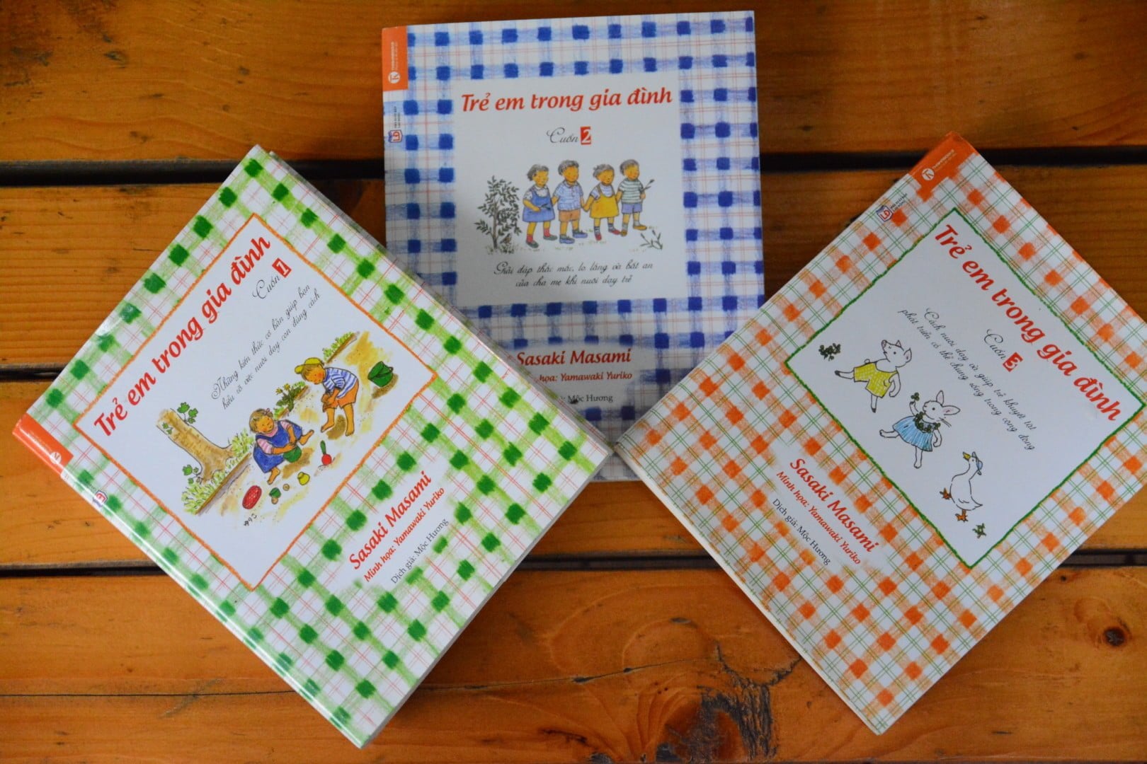 "Trẻ em trong gia đình" - Bộ sách giúp bố mẹ nuôi dưỡng nhân cách cho con