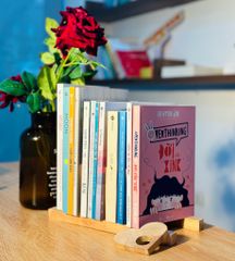 Book nest – Kệ sách tối giản