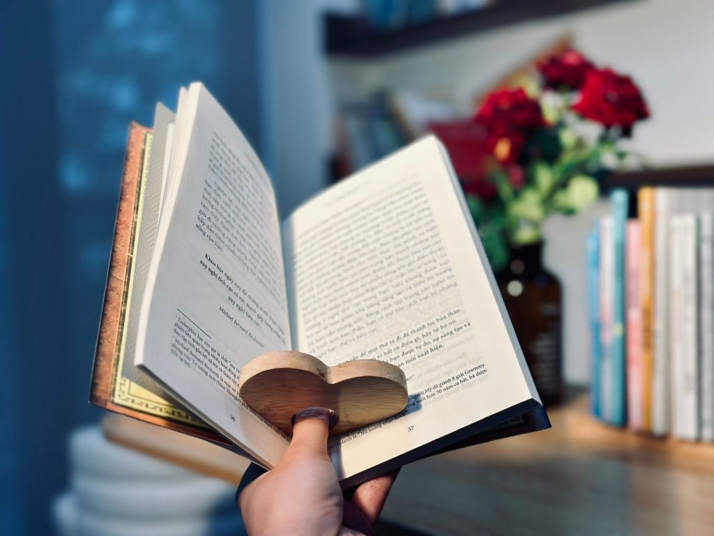 Book holder – Kẹp hỗ trợ đọc sách