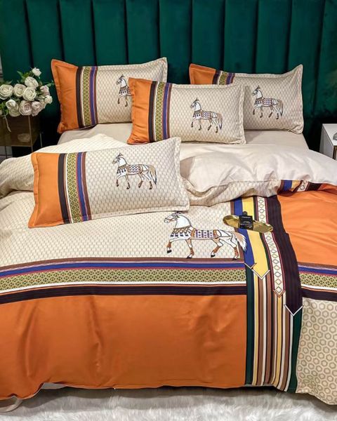 Bộ Drap & Vỏ Chăn Cotton 160X200 (4 Món) CTB003