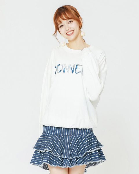 Áo Sweater Nữ Cổ Tròn Logo Thêu